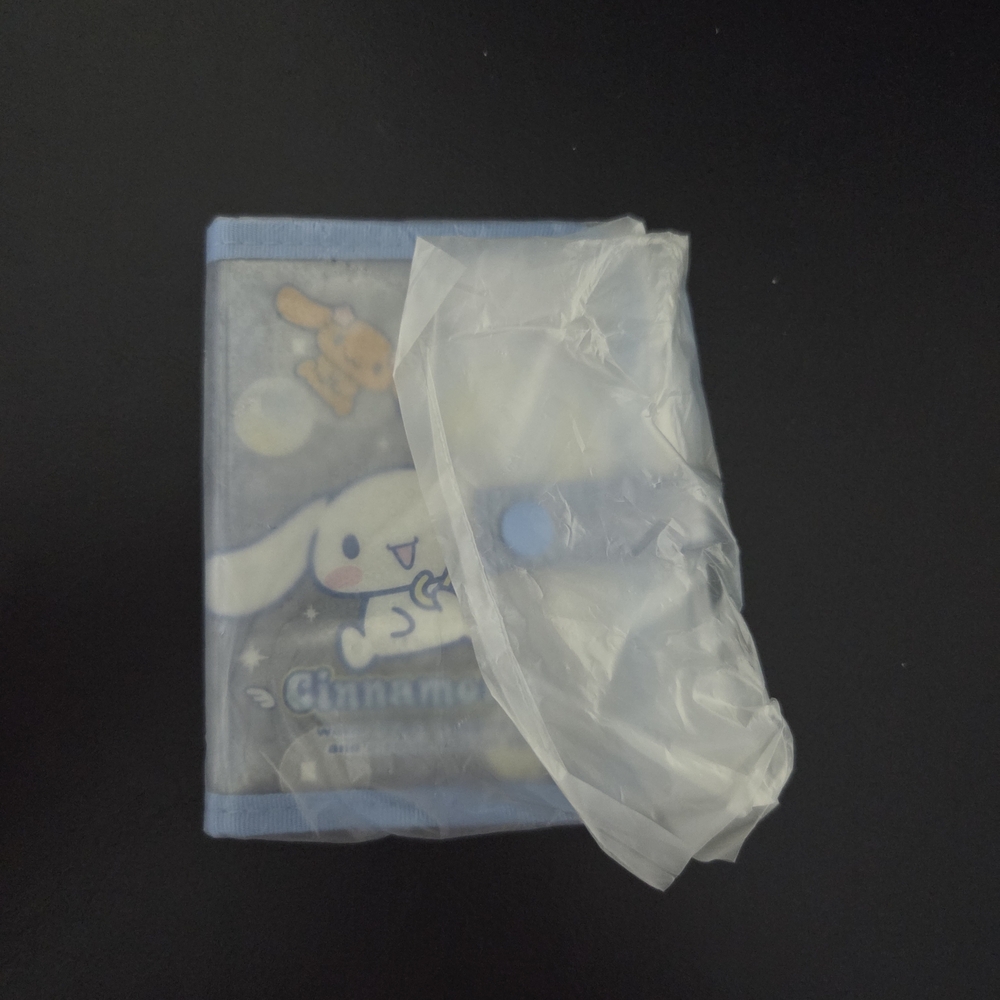 Cinnamoroll Vinyl Card Holder - Picture 4 of 6